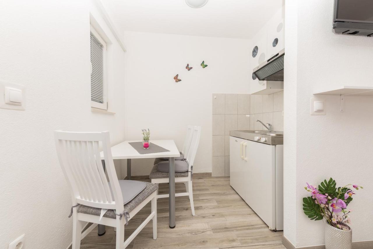 Apartmani Franko Baška Voda Zewnętrze zdjęcie