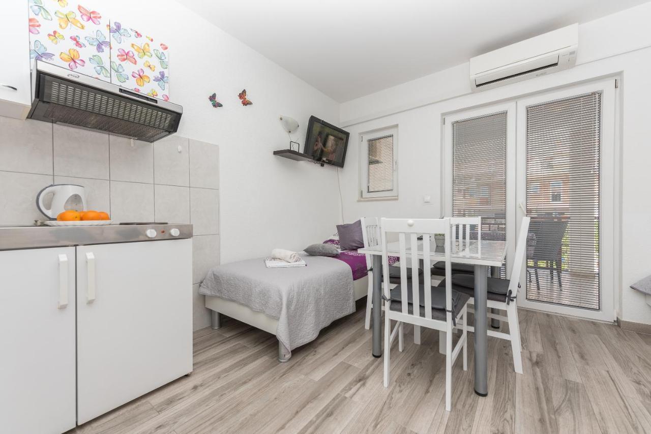 Apartmani Franko Baška Voda Zewnętrze zdjęcie
